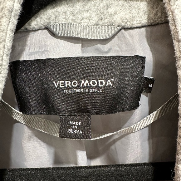 Vera Moda jacket - Picture 2 of 3